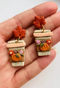 Fatto a mano <span class=keywords><strong>argilla</strong></span> <span class=keywords><strong>polimerica</strong></span> zucca spezie Latte fiore Beige con macchioline <span class=keywords><strong>orecchini</strong></span> autunno inverno - Product Image 6