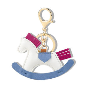 Porte-clés pendentif cheval à bascule mignon, créatif, pour couple, avec ornement en coton rembourré motif dessin animé pour enfants - Product Image 2
