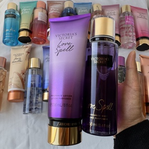 Ensemble de parfum pour femme Love Spell, brume parfumée pour le corps 250 ml et lotion parfumée 236 ml, marque originale Victoria Secret, vente en gros - Product Image 1