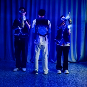 Il gilet luminoso a LED che cambia colore può essere utilizzato come segno pubblicitario del logo per l'outfit da bar KTV - Product Image 6