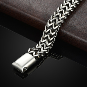 Bracelet en acier inoxydable tressé double rangée motif écaille de poisson pour homme, avec fermoir magnétique, chaîne maille 4x8mm, bijoux - Product Image 4