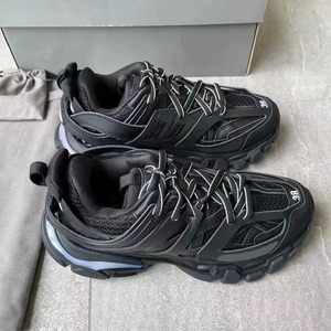 2026 Baskets de sport de créateur avec éclairage LED, style chunky, pour la course et la marche - Product Image 3
