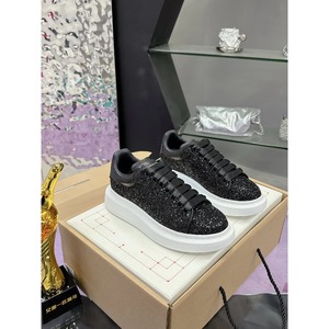 Nuevas Zapatillas Unisex de Suela Gruesa y Caña Alta con Diseño Degradado de Purpurina, Cordones de Diamantes de Imitación y Característica Desechable - Product Image 4