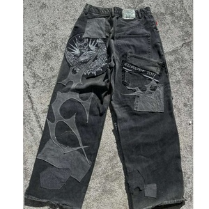 Celana Jeans Denim Pria Y2K Gothic Patchwork Model Robek <span class=keywords><strong>Baggy</strong></span> Straight Leg Cargo Pocket Raw Edge Distressing  Supplier OEM/ODM - Product Image 4