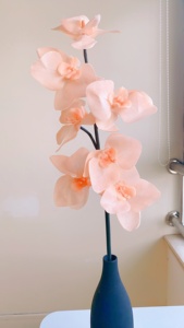 O-X740 Orquídea Phalaenopsis de Color Nude al por Mayor, Tacto Real, Flores para el Hogar y Bodas, Orquídea Phalaenopsis Blanca Artificial de Tacto Real - Product Image 3
