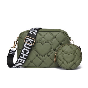 Borsa a Tracolla Moda con Cinturino Regolabile e Pochette Abbinata, Borsa a Tracolla Trapuntata a Cuore in PU - Product Image 5