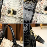 Nouveau Sac à Main Femme Motif Serpent Dégradé Transfrontalier, Sac Boston en Polyester de Luxe Léger et Tendance, Porté Épaule ou Croisé
