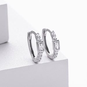 Nuevos pendientes de plata de ley S925 con circonita talla princesa para mujer, diseño minimalista de lujo, joyería fina hipoalergénica - Product Image 6