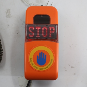 Controlador de semáforo con botón táctil para peatones, indicaciones de voz y pantalla LED de matriz de puntos 3 en 1 - Product Image 2