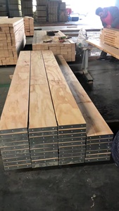 Poutres en bois <span class=keywords><strong>lamellé</strong></span>-<span class=keywords><strong>collé</strong></span> en pin LVL de conception moderne, contreplaqués de peuplier avec normes d'émission de formaldéhyde E1 pour l'ossature des maisons - Product Image 4