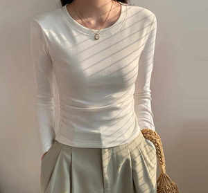 Vêtements de mode respirants respectueux de la peau avec logo personnalisé 2025 Crop Top Y2k à manches longues pour femmes - Product Image 1