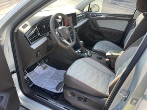 Venta Especial: <span class=keywords><strong>Volkswagen</strong></span> <span class=keywords><strong>Tiguan</strong></span> L 2022, Bajo Kilometraje (50k km), SUV Usado, Listo para Enviar, <span class=keywords><strong>Precio</strong></span> al por Mayor - Product Image 6
