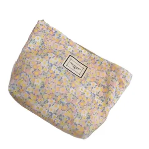 New Printed Cosmetic Bag Polyester cotton makeup pouch Hot model fashion simple storage bag