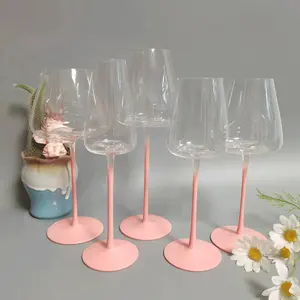Verschiedene Formen Weingläser für Party Rotwein ein Stück Champagner Tasse Becher Farbe Weinglas für Hotel