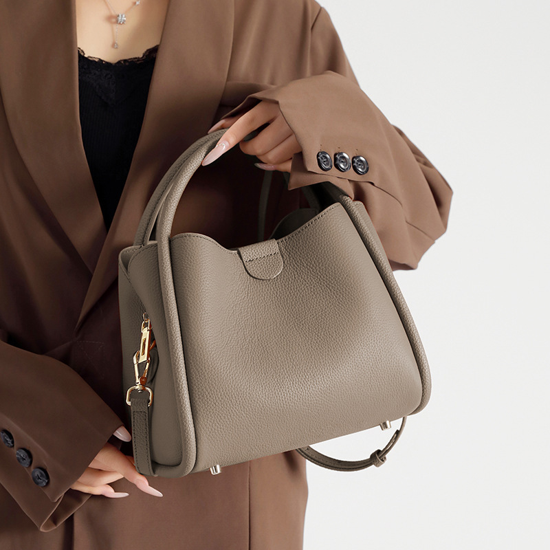 2025 New Design Woman Handbag Stylish