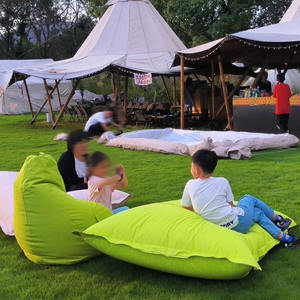 Pouf d'extérieur personnalisable 'Big Mac' pour la plage, canapé de repos moderne et imperméable - Product Image 4
