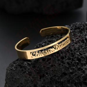 Pulsera de Acero Inoxidable con Dije de Corazón, Brazalete Personalizado con Nombre en Forma de C de 10 mm, Joyería con Letras de Estrás Chapada en Oro de 18K para Mujer - Product Image 2