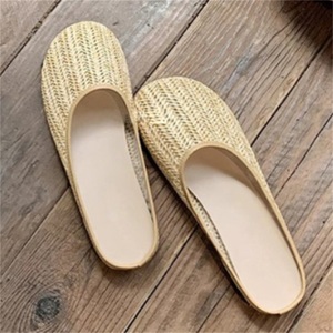 XSD Women's Elegant <b>Flat</b> Sandals <b>Pointed</b> <b>Toe</b> Slip-On Low Heel Mules for Summer Outdoor Height Increasing Anti-Slip Fashion Trend - Product Image 1