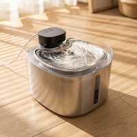 Distributeur d'eau pour animaux de compagnie en acier inoxydable de qualité supérieure avec système de circulation silencieux et alerte de manque d'eau, idéal pour la vente en magasin local.
