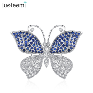 Broche Papillon Vintage Avec Cristaux - Couleur Argent - Modèle 657 - Occasion Bon état