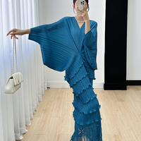 Miyake Fashion Dress Robe décontractée noire pour femmes Robe plissée à col en V de grande taille