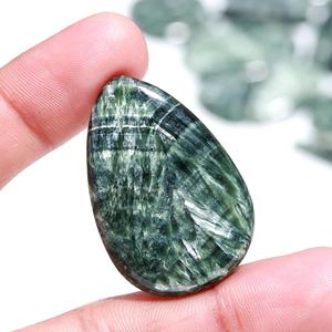 Piedra Preciosa Natural de Serafinita en Cabujón, Piedra Suelta Verde con Patrón de Pluma Plateada para Fabricación de Joyas al por Mayor - Product Image 1