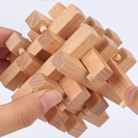 Vente en gros 3D Puzzles en bois Kongming Lock IQ Test Toy Kids Wood Kongming Lock