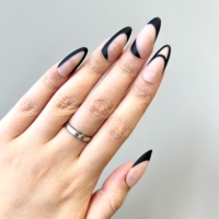 24 pièces de faux ongles en acrylique ABS de luxe, forme amande, semi-artisanaux, fabriqués à la machine, nouveau design carré court et simple, à presser sur les doigts