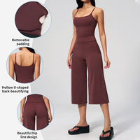 TZ5555-4 Nouveaux ensembles de yoga au design innovant avec haut respirant et à séchage rapide à col carré et pantalon capri ample taille haute rehausseur de hanches