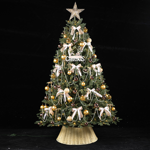 Ensemble de décorations de Noël en forme d'arbre de Noël doré |   Tailles 4 pieds et 10 pieds |   Arrangement de scène de Noël - Product Image 1