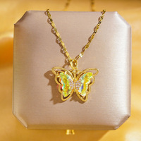 Collar de Lujo de Acero Inoxidable con Colgante de Oro de 18k, Perla, Concha, Zirconia, Trébol, Mariposa, Corazón, Letra CZ y Flor para Mujer