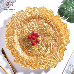 Plastic Charger Plates Plastic Wholesale Cheap Price New Restaurant Event Wedding Decoration Dinner Rose Gold Black Silver Pvc Plastic Charger Plates