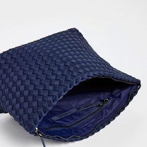 กระเป๋าเครื่องสำอางพับได้แบบพกพา  วัสดุหนังวีแกน  ขนาดใหญ่  ดีไซน์หรูหรา  สำหรับผู้หญิง  รักษ์โลก  สีกรมท่า  แบบมีซิป  นำกลับมาใช้ใหม่ได้ - Product Image 3