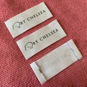 clean bleached white 100% cotton label,cut logo end fold pure white cotton name label for dresses
