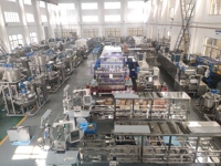 Machine à fabriquer des bonbons gélifiés à la vitamine à haut rendement, ligne de production de bonbons gélifiés au jus, au sucre acide, à la gelée, à l'amidon