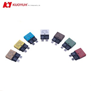 KUOYUH Serie 102, Regleta de Enchufes Mini con Garantía de Calidad, Interruptor de Protección Contra Sobrecarga, Interruptores de Circuito Tipo Cuchilla - Product Image 1