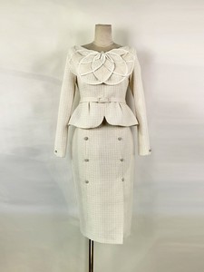 2025 haute qualité mode élégant <span class=keywords><strong>noir</strong></span> et blanc femmes deux pièces costume laine à manches longues haut longue demi jupe <span class=keywords><strong>pour</strong></span> <span class=keywords><strong>les</strong></span> fêtes - Product Image 5