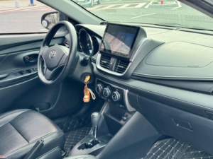 Toyota Yaris Usata Modello 2019 1.5L 80000KM Trasmissione Automatica Edizione Affascinante con Freno di Stazionamento Elettronico - Product Image 6