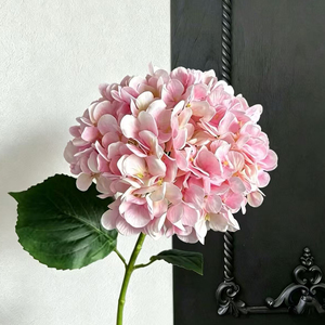 Bouquets de fleurs d'hortensia artificielles en soie, fleurs réalistes, fausses fleurs pour la décoration de la maison, des mariages, des fêtes et des tables. - Product Image 6