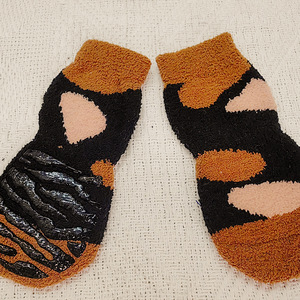 Jianbo 1 Chaussettes d'hiver en tricot épais pour animaux de compagnie Impression solide Famille de chiens Résistant à l'usure Antidérapant pour une meilleure <span class=keywords><strong>protection</strong></span> des pattes - Product Image 3