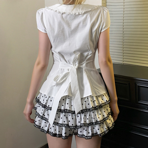Blusa de Manga Corta con Cuello con Volantes y Cintura Ajustada, Corte Regular, Linda Blusa de Verano con Botones y Tejido - Product Image 6
