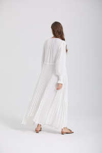Robe longue décontractée pour femmes, robe maxi d'été blanche unie, design ample et écologique - Product Image 4