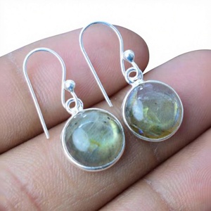 Boucles d'oreilles pendantes en argent 925 avec labradorite naturelle, sertissage clos, minimalistes, bijoux pour femmes à porter au quotidien - Product Image 1