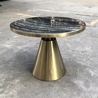 Table basse moderne personnalisée en marbre et pierre frittée avec structure en acier inoxydable pour hôtel, villa, appartement, café