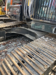 Excavatrice sur chenilles Volvo EC210D d'occasion avec marteau hydraulique de 165 tonnes, pelle de 21 tonnes, ensemble complet prêt pour l'exportation et testé. - Product Image 3