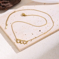 Collier tendance plaqué or avec pendentif cœur ajouré, bijou chic et à la mode pour femme, vente en gros TGXL14674