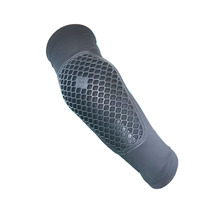 Gladiator CN;SHN CE Niveau 2 EN1621-1 Équipement de protection professionnel tout-terrain pour adultes, noir, protège-épaules et coudières fins