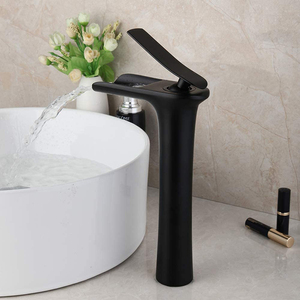 Grifos <span class=keywords><strong>de</strong></span> caño <span class=keywords><strong>de</strong></span> cascada para lavabo <span class=keywords><strong>de</strong></span> baño, grifería <span class=keywords><strong>de</strong></span> agua montada en cubierta, color negro - Product Image 2