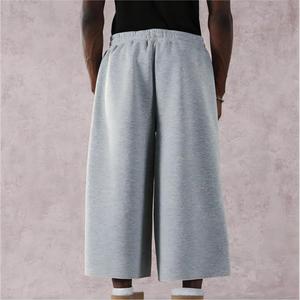 <span class=keywords><strong>Pantaloni</strong></span> <span class=keywords><strong>Capri</strong></span> da Uomo di Alta Qualità con Grafiche, 100% Cotone French Terry, Gamba Larga Oversize, Stile Streetwear - Product Image 3