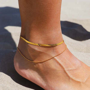 สร้อยข้อเท้าแฟชั่น ทอง 18K สแตนเลส รูปทรงลูกศร รูปทรงตัวยู เครื่องประดับเท้าผู้หญิง สไตล์ชายหาด - Product Image 2